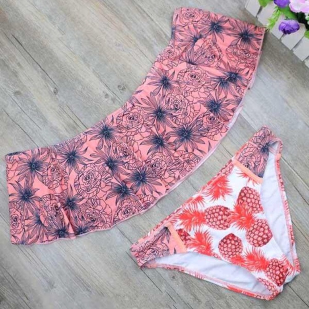 Off the shoulder bikini
